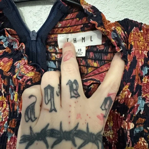 THML Vibrant Floral Blouse - Navy and Orange - Picture 4 of 8